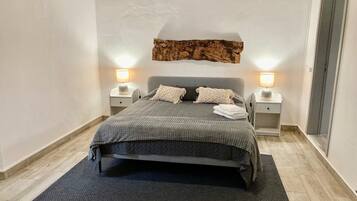 3 quartos, ferros/tĂĄbuas de passar roupa, Wi-Fi, roupa de cama