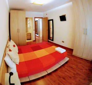 2 Schlafzimmer, Bügeleisen/Bügelbrett, WLAN, Bettwäsche