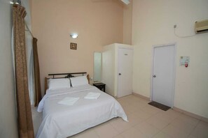 5 bedrooms - Lalit Hills Resort  (Mawal)