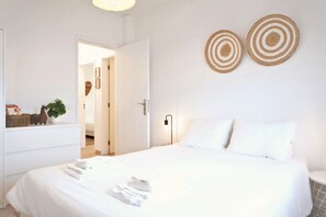 3 Schlafzimmer, Zimmersafe, Schreibtisch, Bügeleisen/Bügelbrett