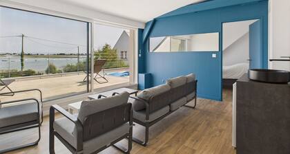 Stunning Sea View – 10 Adults, 4 Children