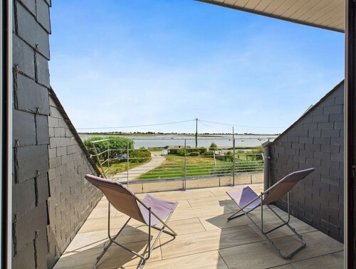 Stunning Sea View – 10 Adults, 4 Children