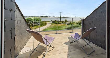 Stunning Sea View – 10 Adults, 4 Children