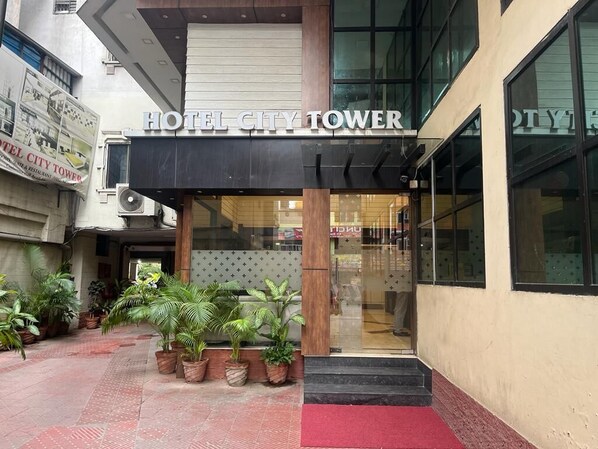 Front of property - Hotel City Tower Chennai Central (Chennai)