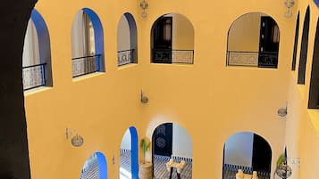 ์ค๋ด ์์์ฅ