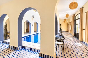 Una piscina techada