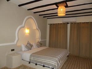 ألحفة محشوة بالريش وأسرّة بطبقة علوية مريحة وواي فاي مجانًا