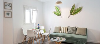 Jardín: cómodo y luminoso apartamento