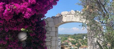 Enceinte de lâhĂ©bergement