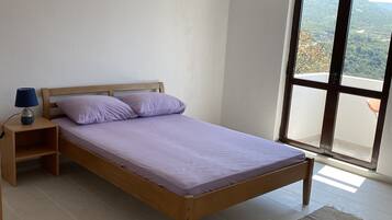 5 chambres, fer et planche Ă repasser, Wi-Fi, draps fournis