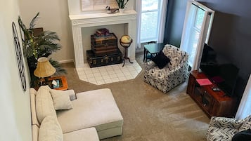 Smart TV, DVD player, books