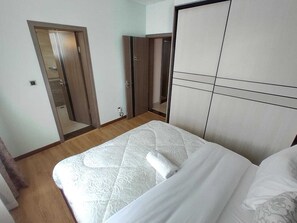 4 camere, Wi-Fi, lenzuola