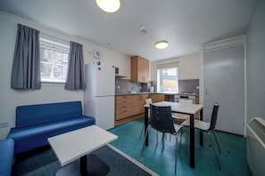 Desk, free WiFi, bed sheets