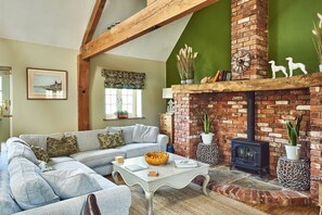 Smart TV, fireplace, offices
