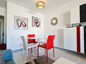 Dining - Front line apartment in Levante La Fossa beach with garage (Calpe)