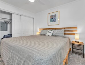 2 Schlafzimmer, Bügeleisen/Bügelbrett, WLAN, Bettwäsche