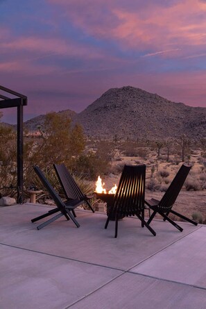 Terrace/patio - Sacred Haven By Homestead Modern (Joshua Tree)
