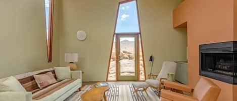 Chimenea y oficina