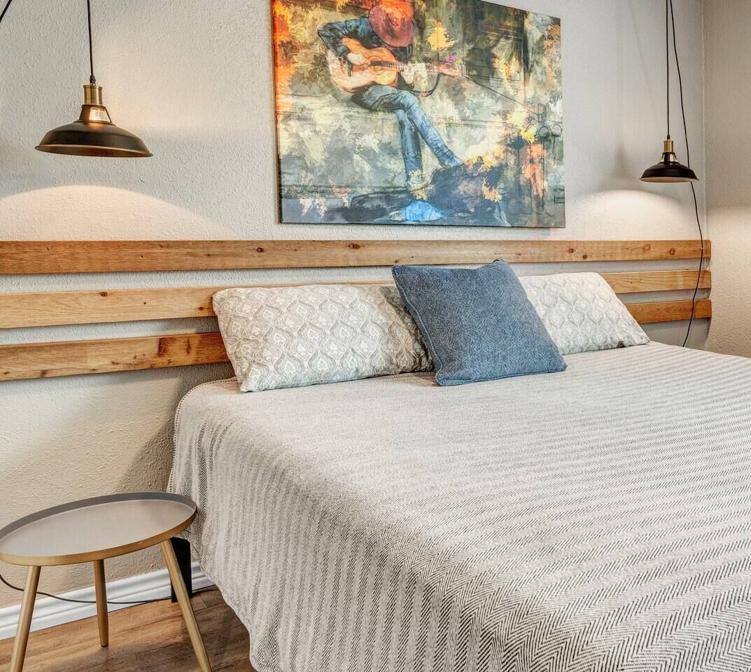 2 chambres, fer et planche à repasser, Wi-Fi, draps fournis