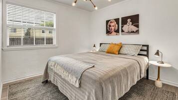 2 bedrooms, iron/ironing board, WiFi, bed sheets