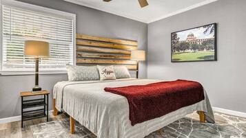 2 Schlafzimmer, BĂŒgeleisen/BĂŒgelbrett, WLAN, BettwĂ€sche