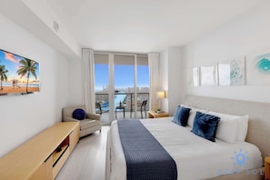 2 Schlafzimmer, Schreibtisch, Bügeleisen/Bügelbrett, Reisekinderbett