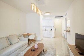 TV, offices - Shirat Haneviim - One Bedroom (Jerusalem)