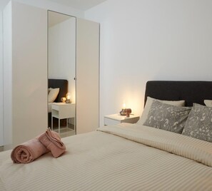 1 bedroom, iron/ironing board, travel crib, WiFi