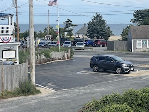 Beach nearby, white sand - Village Green Motel (South Yarmouth)