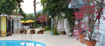 Turtle Beach Bungalows