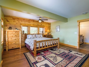 6 bedrooms, iron/ironing board, travel cot, free WiFi