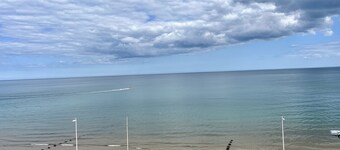 7 Beach View @ Beaconsfield House