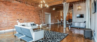 Queen G Investments 1 Bedroom Apts by RedAwning