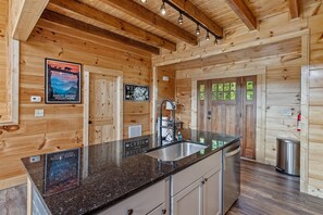 小屋, 4 間臥室 | 私人廚房 | 電冰箱、烤箱、咖啡機/沖茶器、烤麵包機