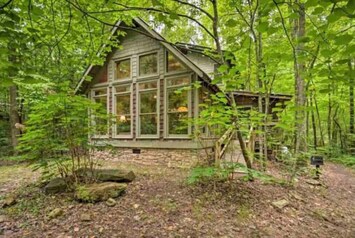 Falls View Cabin sits on Rock Creek in a very private setting.