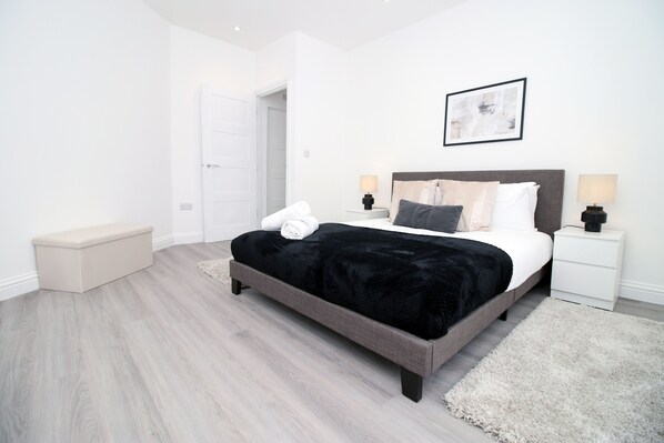 Apartment | 1 bedroom, iron/ironing board, free WiFi - Caxton Place by Tŷ SA (Newport)