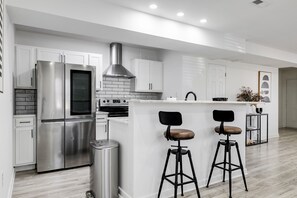 Fridge, microwave, oven, stovetop - Large Home, 2 Blocks from Lake/ Park, Outdoor Dining + Parking (Richmond)