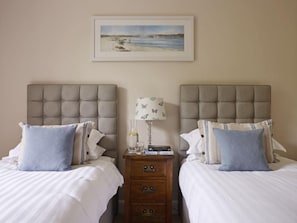 Room - Gitcombe House (Totnes)