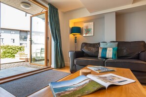 LCD TV - Fistral Beach - Apartment 3 (Newquay)