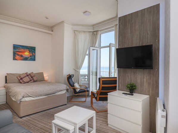 1 bedroom, individually decorated, individually furnished, free WiFi