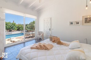 3 camere, ferro/asse da stiro, Wi-Fi gratuito