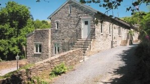 Exterior - Yennadon Barn (Dartmouth)