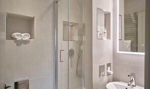 Cottage | Phòng tắm | Bồn tắm ngâm 