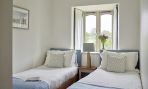 Cottage | 4 phòng ngủ, bộ trải giường 