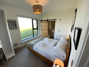 Cottage | 5 bedrooms, iron/ironing board - Porthdinllaen - 5 Bed (Pwllheli)