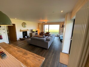 Cottage | Living area - Porthdinllaen - 5 Bed (Pwllheli)