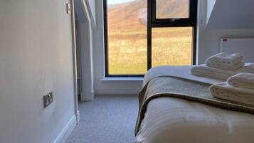 Cottage | 5 bedrooms, iron/ironing board