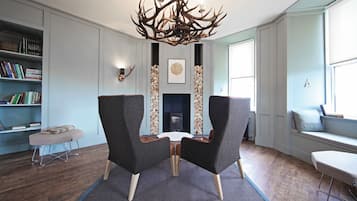Cottage | Interior