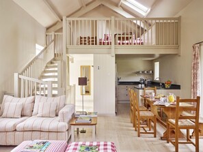 LCD TV - Maristow (Totnes)