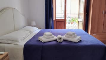 1 Schlafzimmer, Bügeleisen/Bügelbrett, Reisekinderbett, kostenloses WLAN